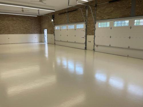 Solid-Color-Floor-System-in-Natural-Choice-South-Barrington